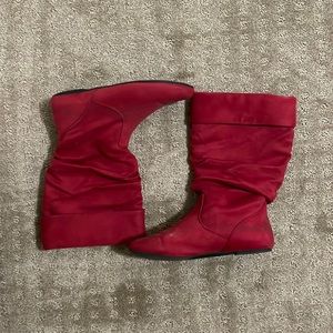 Red booties! Very cute and can elevate any outfit. Comfortable!!